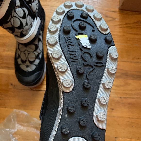 Coach Logo fur winter boot - Picture 4 of 5